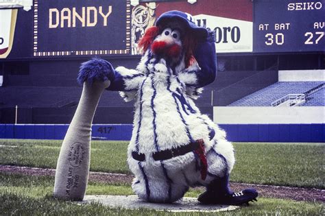 The New York Giants Mascot: Bringing the Team to Life